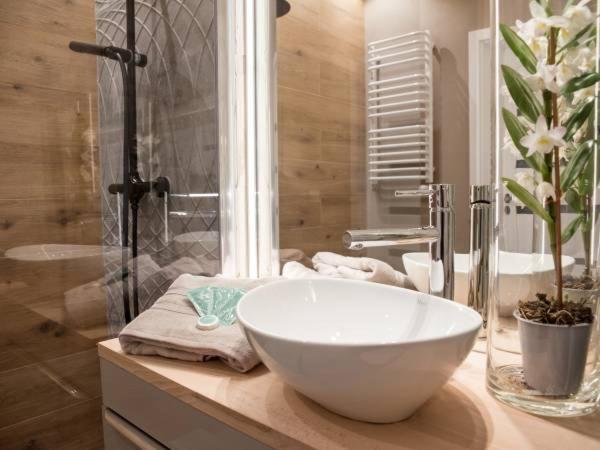 Jacuzzi Rakowicka Top Apartments Krakow Luaran gambar