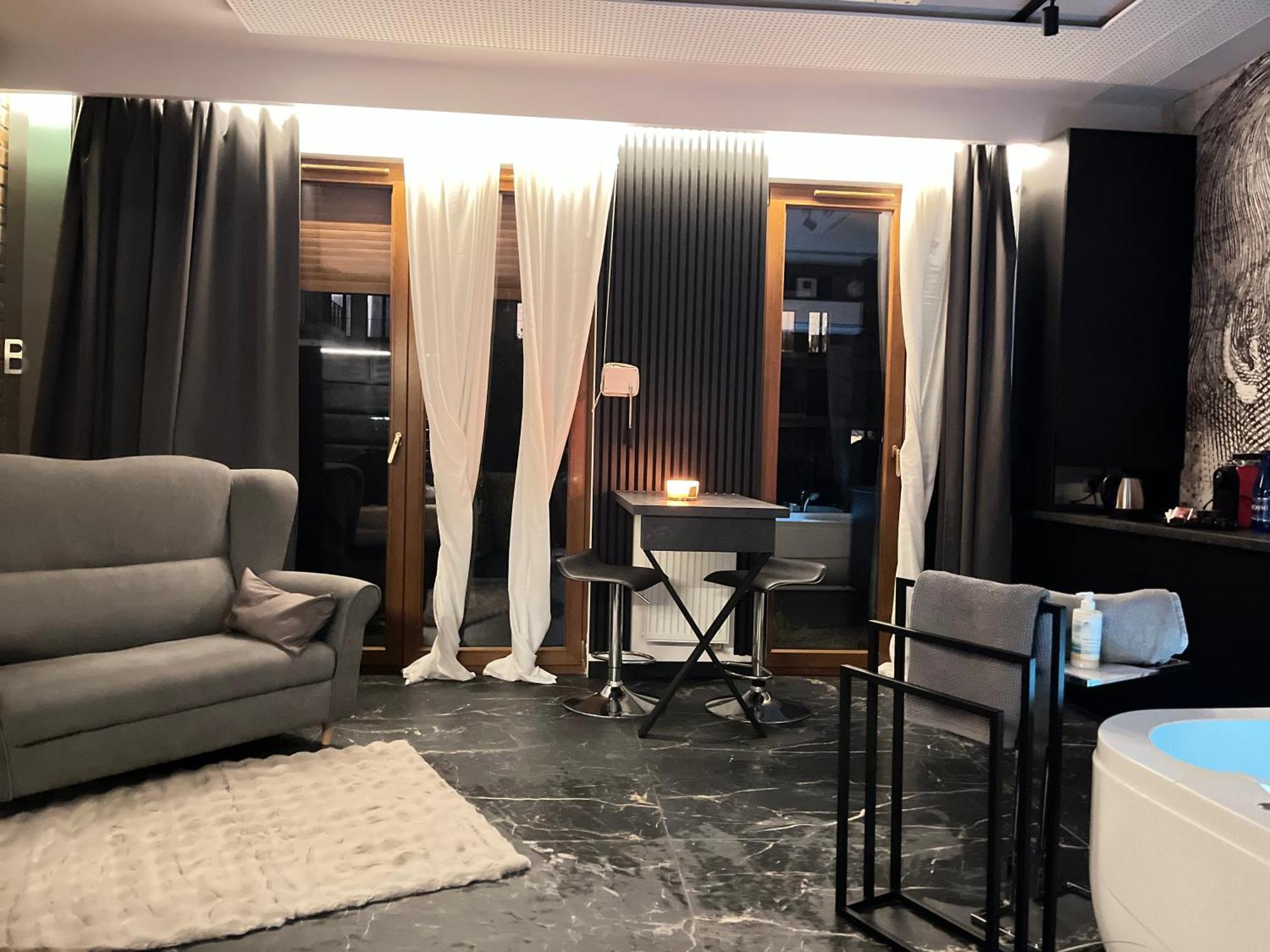 Jacuzzi Rakowicka Top Apartments Krakow Luaran gambar